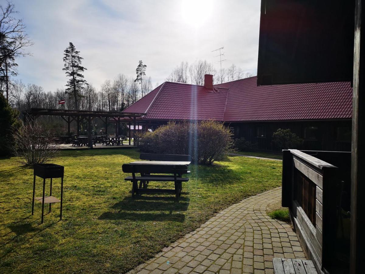 Viesu Nams Vecmuiza Otel Tūja Dış mekan fotoğraf